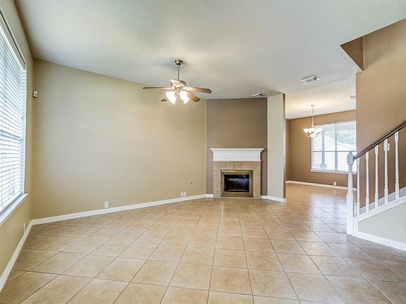 4th image of 18714 Woodbreeze Dr