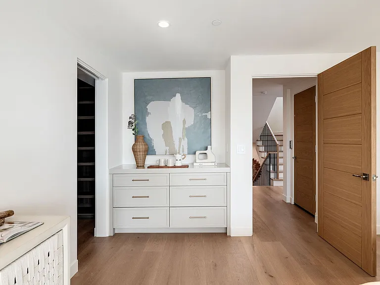 212 Manhattan Ave — Photo 24