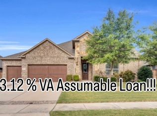 421 Summer Grove Dr, Midlothian, TX 76065