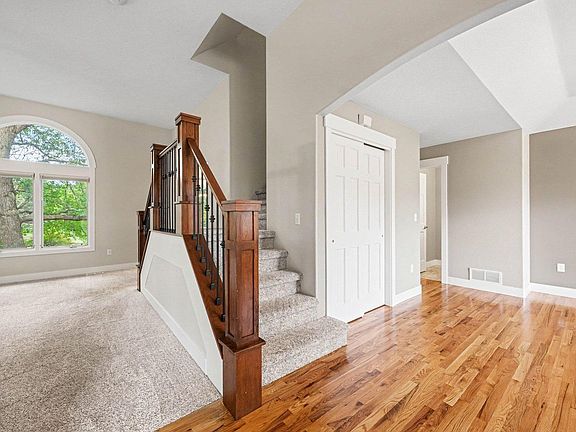 4th image of 5609 Weeping Way