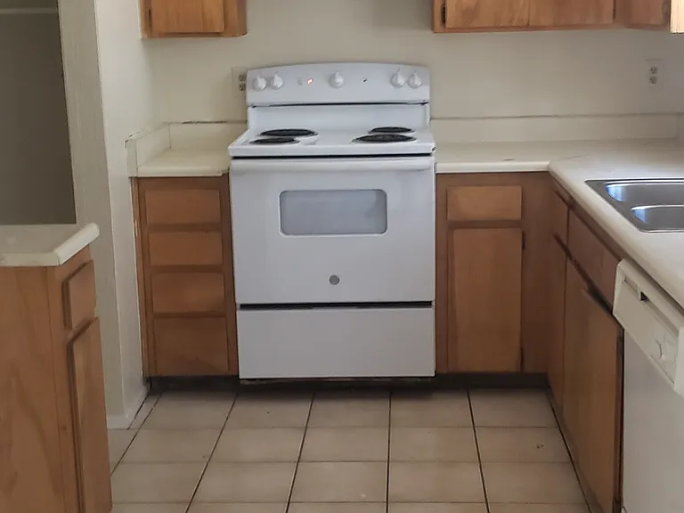 3601 Hughes Ln #C — Photo 2