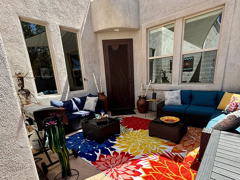 1111 Lombard Way — Photo 9