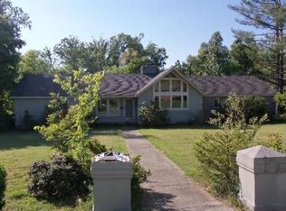 359 Rhea Lee Dr, Paducah, KY 42001