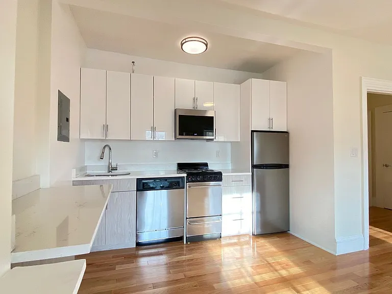 92 Charles St #5 — Photo 11