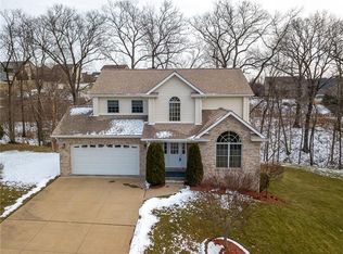 106 Sunray Dr, Aliquippa, PA 15001