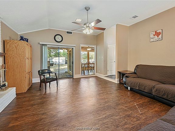 3rd image of 2802 Normand Dr