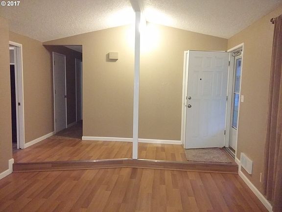 3rd image of 6413 NE 52nd St