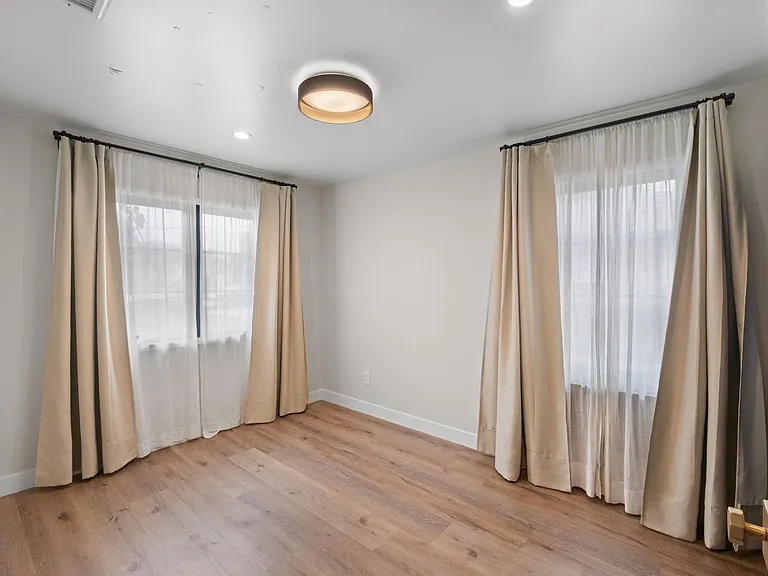 2726 Andreo Ave — Photo 31