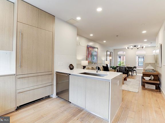 5th image of 1309 E St SE #37