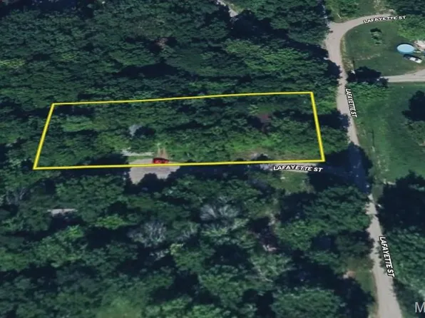 687 Henry Luthy Memorial Dr, Percy, IL 62297