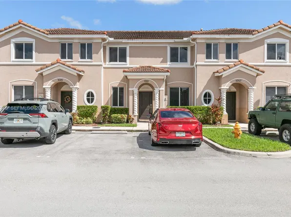 1051 SE 23rd Ter, Homestead, FL 33035