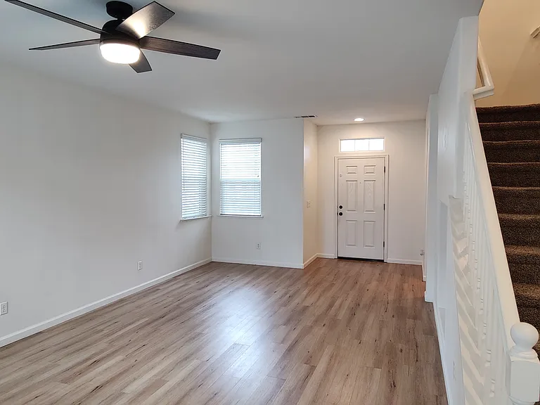 60 W Brittany Ln — Photo 6