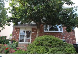 1963 King Arthur Rd, Philadelphia, PA 19116