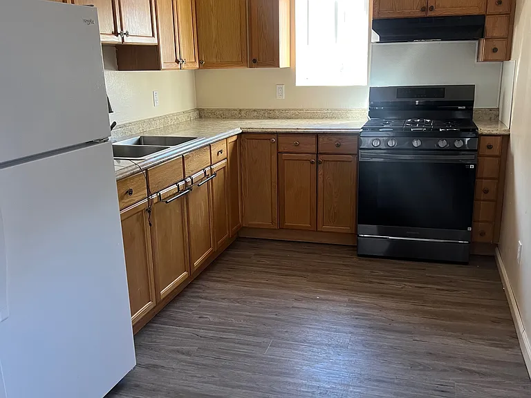 Ciniza Dr — Photo 3