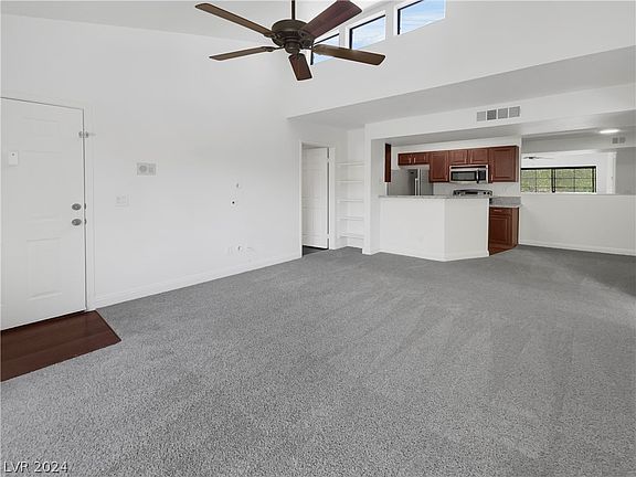 3rd image of 5126 S Jones Blvd Unit 204