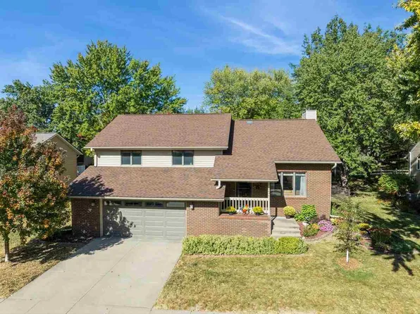 1331 Chamberlain Dr, Iowa City, IA 52240