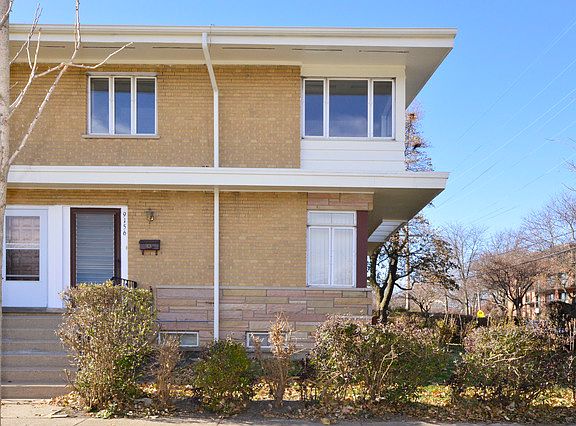 2nd image of 9156 Lincolnwood Dr #0