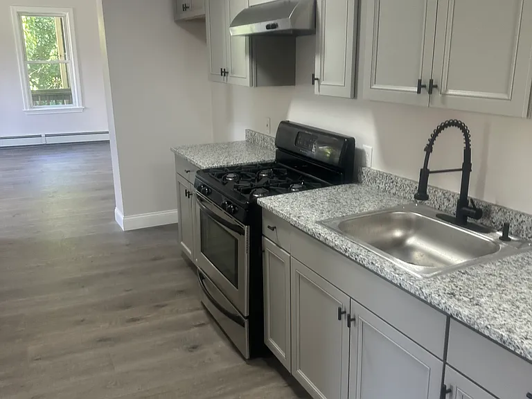 19 Paul St #2 — Photo 2