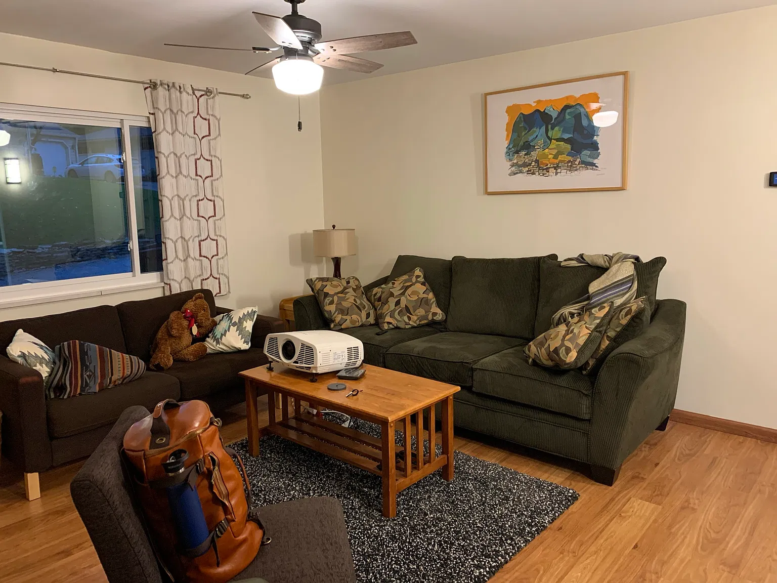 4 bed, 1929 sqft, $1,650 — Photo 2