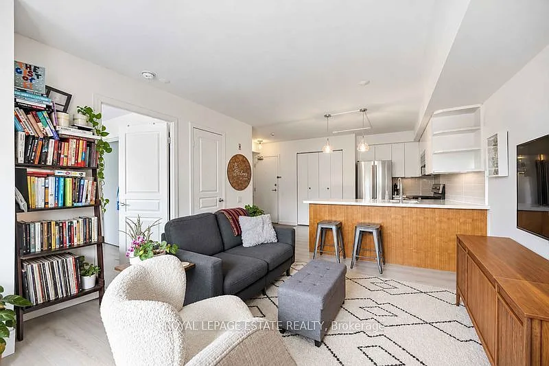 1 bed, $2,600 — Photo 2