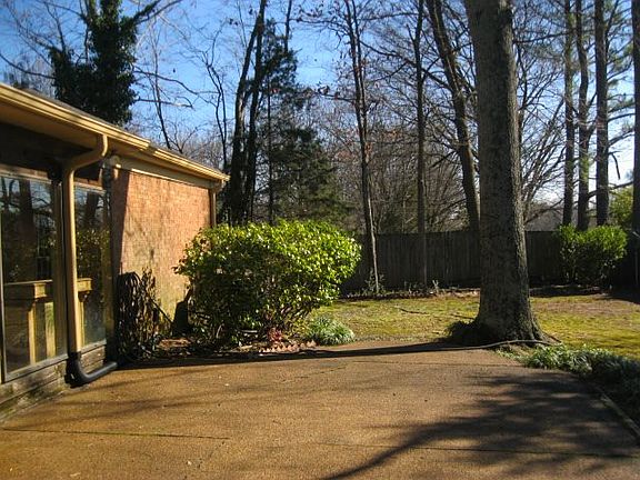 5th image of 8401 Rembrook Dr
