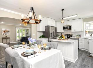 3001 Dunran Rd, Dundalk, MD 21222