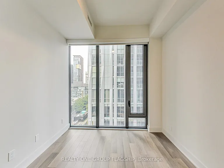 8 Cumberland St #701 — Photo 12