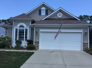 47 Strathmere St, Waretown, NJ 08758