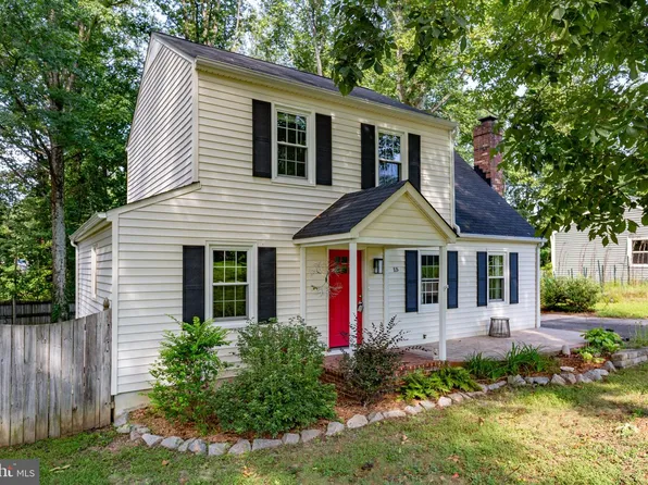 13 Cherry Laurel Dr, Fredericksburg, VA 22405