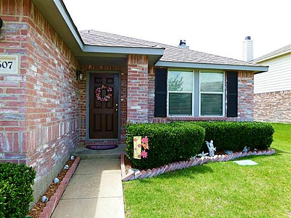 3rd image of 607 Hanceville Way