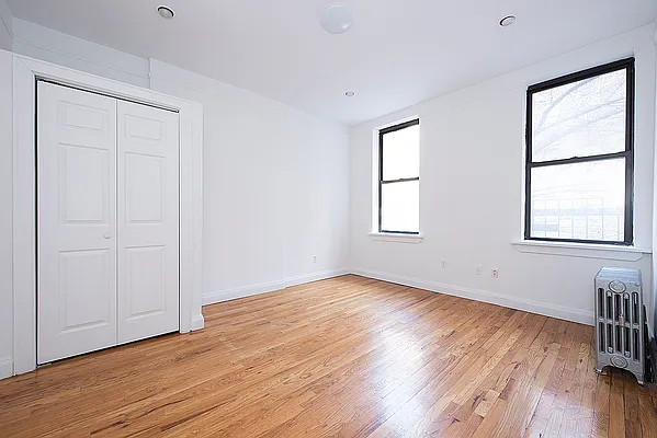 Rented by LEE & ASSOCIATES NYC RESIDENTIAL LLC | media 12