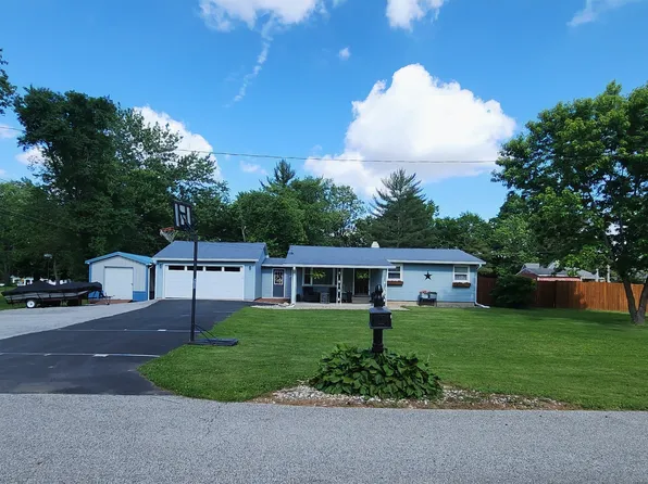 1003 Gray St, Veedersburg, IN 47987