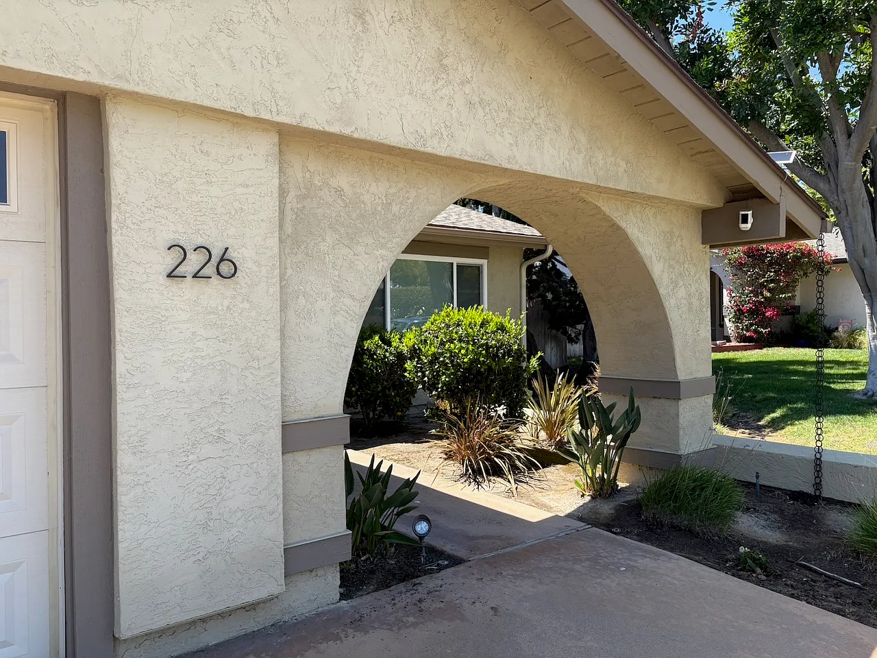 226 Glen Arbor Dr — Photo 3
