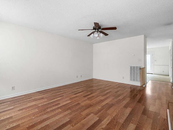 5th image of 990 Sugarcane Way
