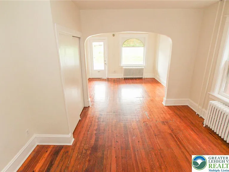 804 Reynolds St — Photo 5