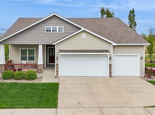 1550 Hannah Ln, Waukee, IA 50263
