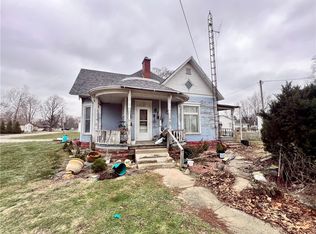 315 W Main St, Oakland, IL 61943