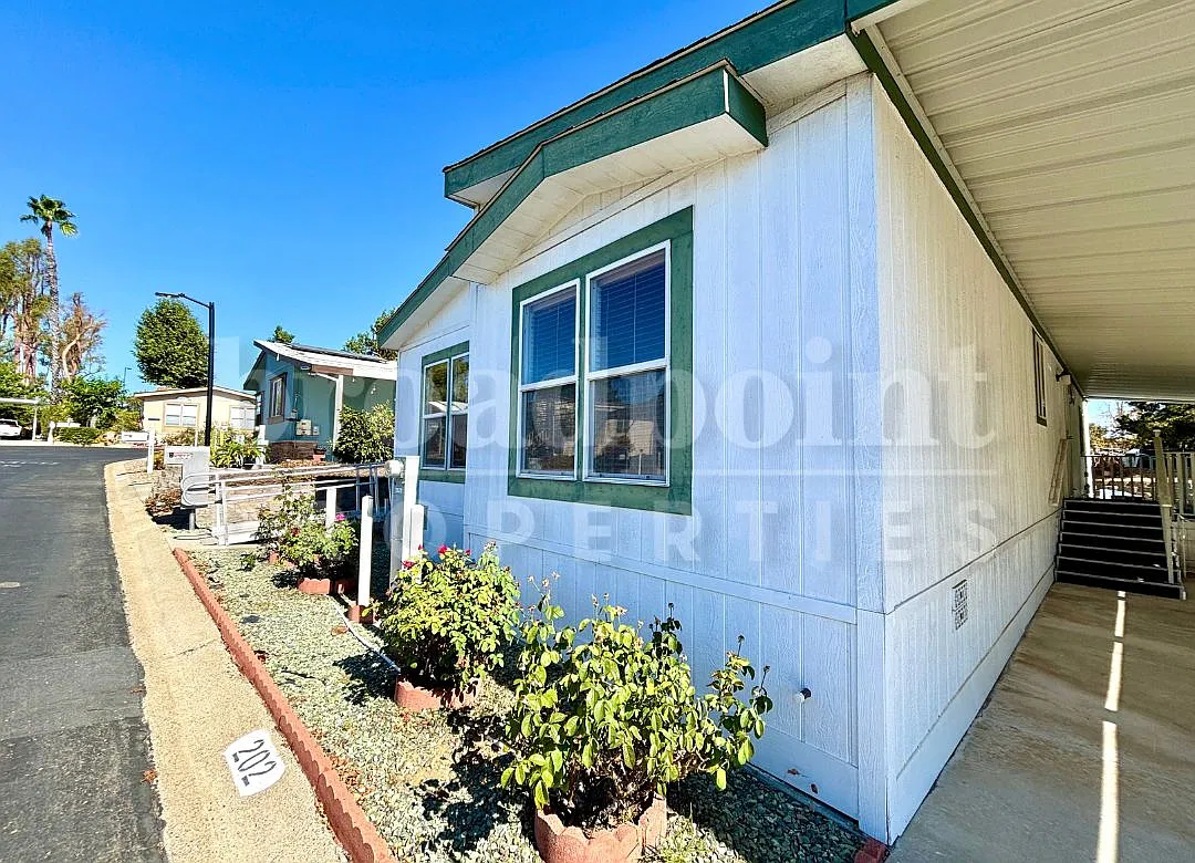 2 bed, 1320 sqft, $2,595 — Photo 2