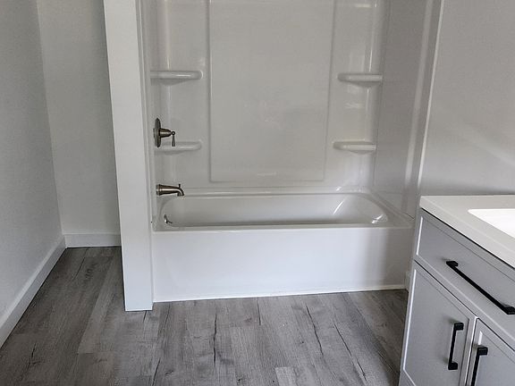 2nd image of 4375 Jordan Rd