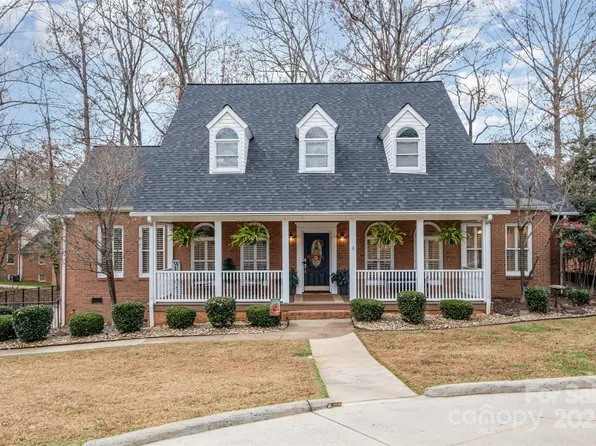 435 Country Club Ct, Shelby, NC 28150