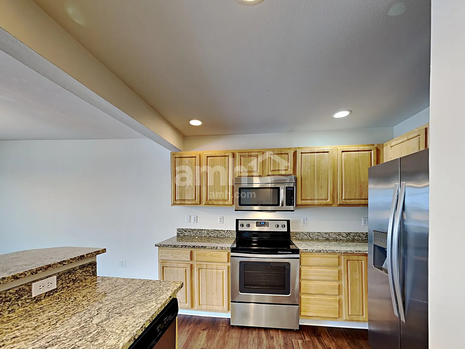 4 bed, 2.5 bath, 1610 sqft, $2,860 — Photo 3