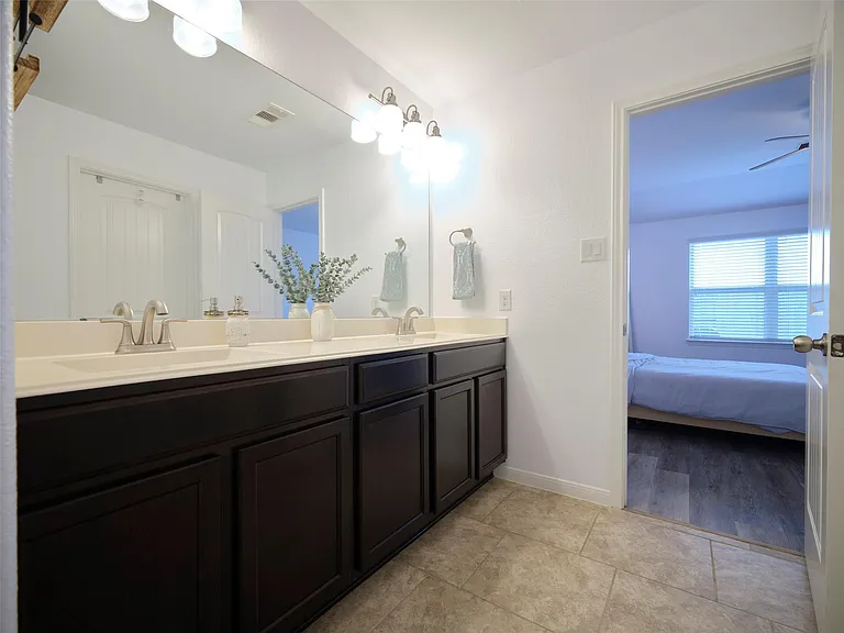 12629 Pirate Bend Dr — Photo 22