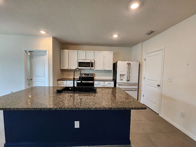 2448 Knight Island Dr — Photo 5