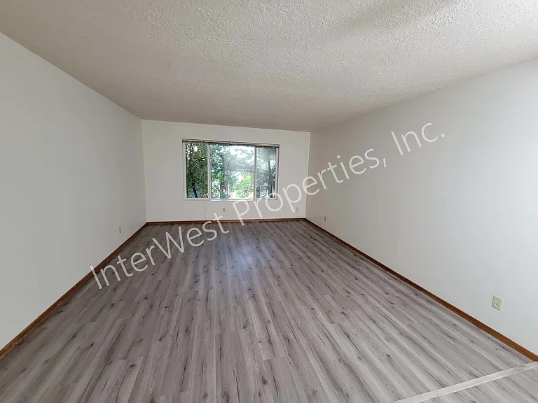12175 SW Allen Blvd #6 — Photo 8