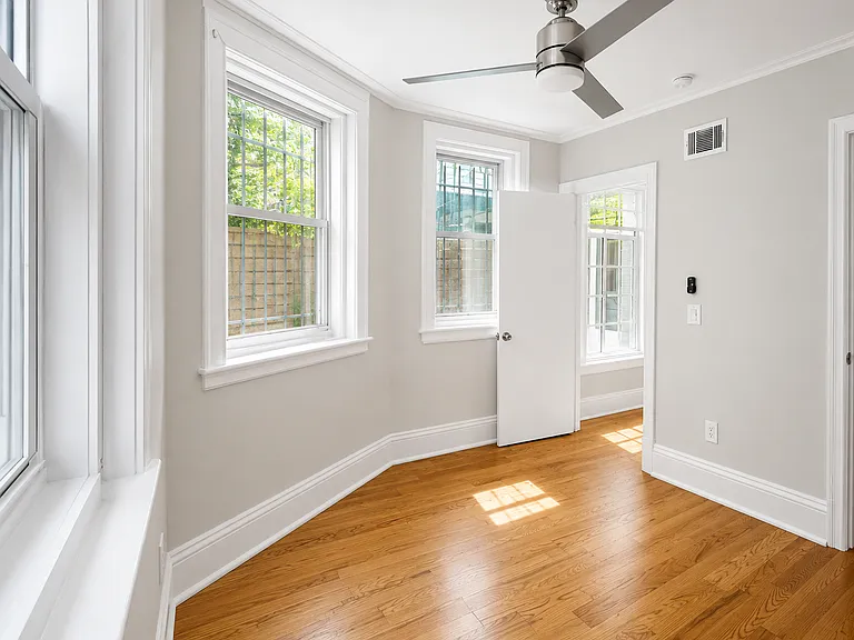 229 Washington Ave #3 — Photo 9