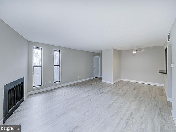 3rd image of 25 S Church Rd Unit 138