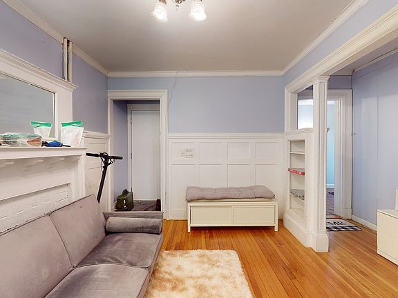2nd image of 460 Park Dr #10
