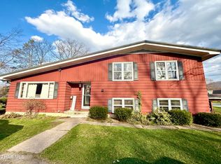 999 Maple Ln, Tyrone, PA 16686