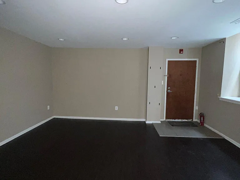 4713 Chestnut St #1-B — Photo 8