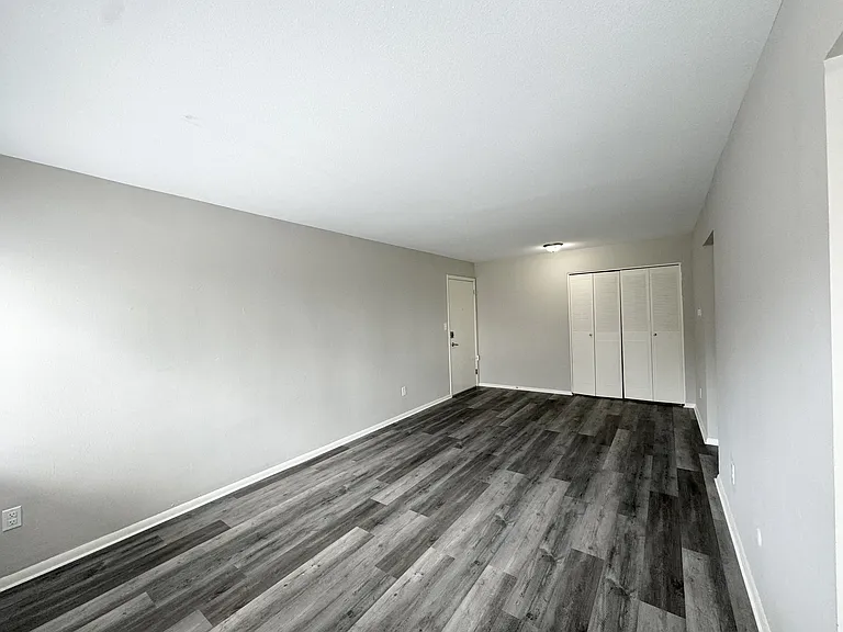 Priscilla Standish Apartments — Photo 6